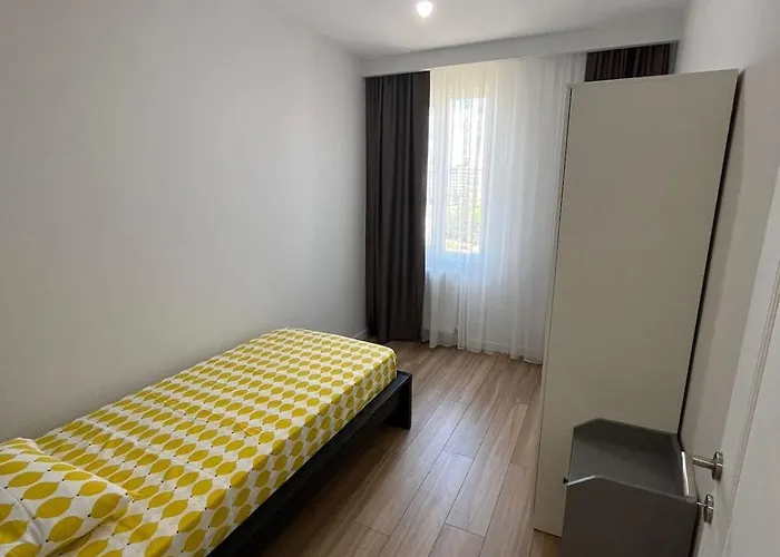 Bostanci Luxury 2 Bedroom With Pool