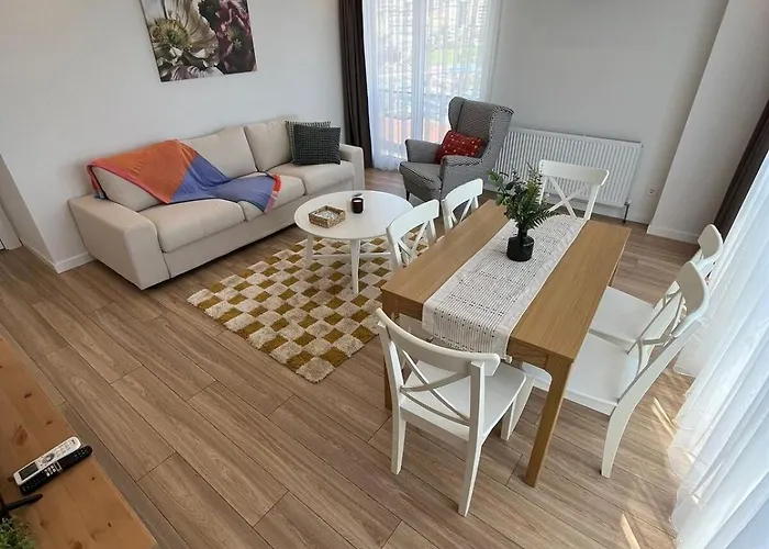 Bostanci Luxury 2 Bedroom With Pool