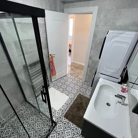Bostanci Luxury 2 Bedroom With Pool Apartament Stambuł