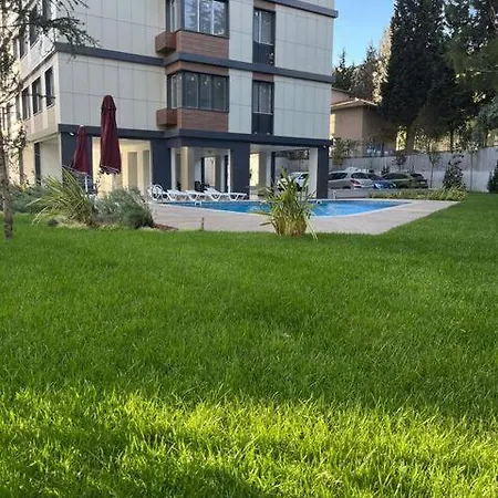 Bostanci Luxury 2 Bedroom With Pool Stambuł